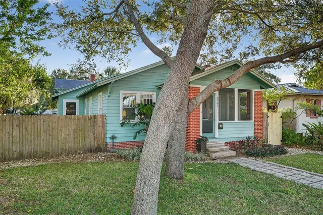 $4,500 | 2905 14th Street North, St. Petersburg, FL 33704