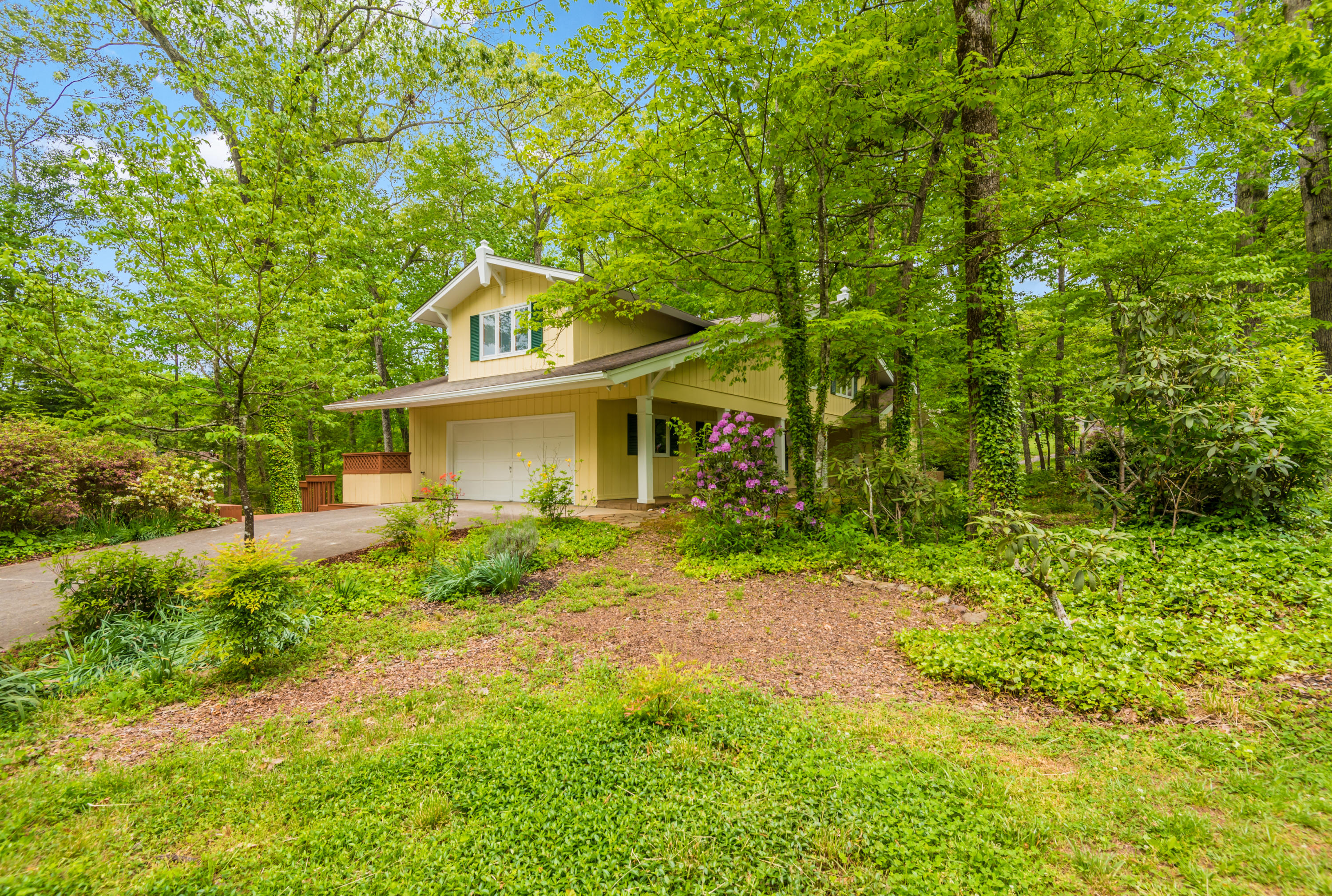 111 Balboa Circle Oak Ridge, TN 37830 - Photo 2 of 40 111BalboaCir2-2