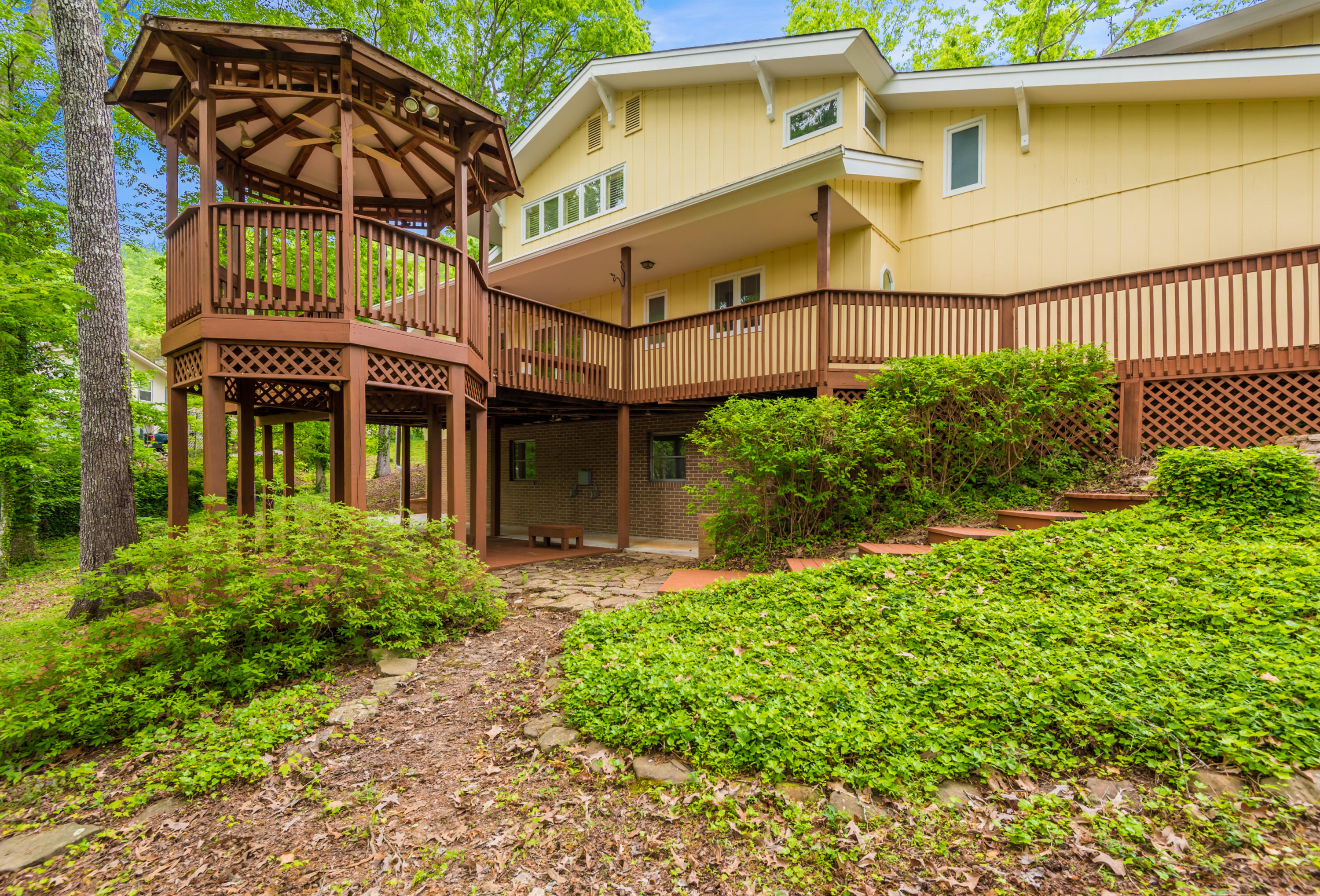 111 Balboa Circle Oak Ridge, TN 37830 - Photo 37 of 40 111BalboaCir2-11