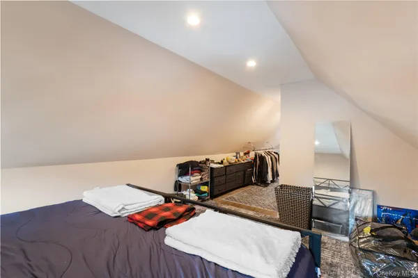 $2,950 | 38 Forest Avenue, Glen Cove, NY 11542