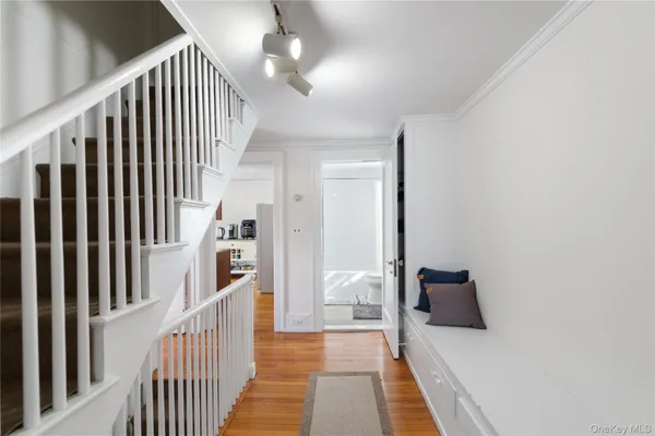 $2,950 | 38 Forest Avenue, Glen Cove, NY 11542