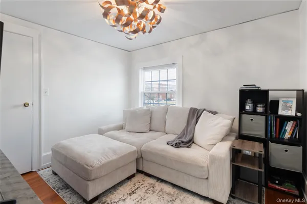 $2,950 | 38 Forest Avenue, Glen Cove, NY 11542