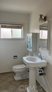 38709 Pond Avenue Palmdale, CA 93550 - Photo 13 of 24 2nd bathroom