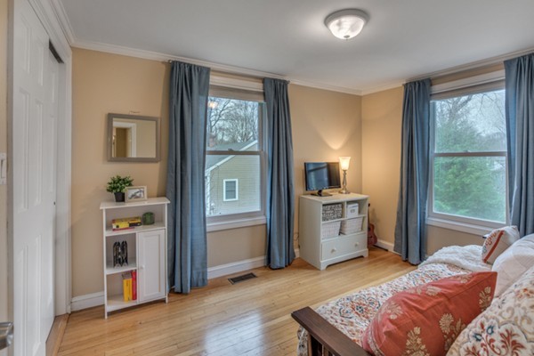 12 Avon Street Lexington, MA 02421 - Photo 14 of 17