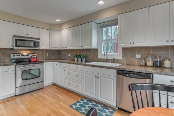 12 Avon Street Lexington, MA 02421 - Photo 10 of 17