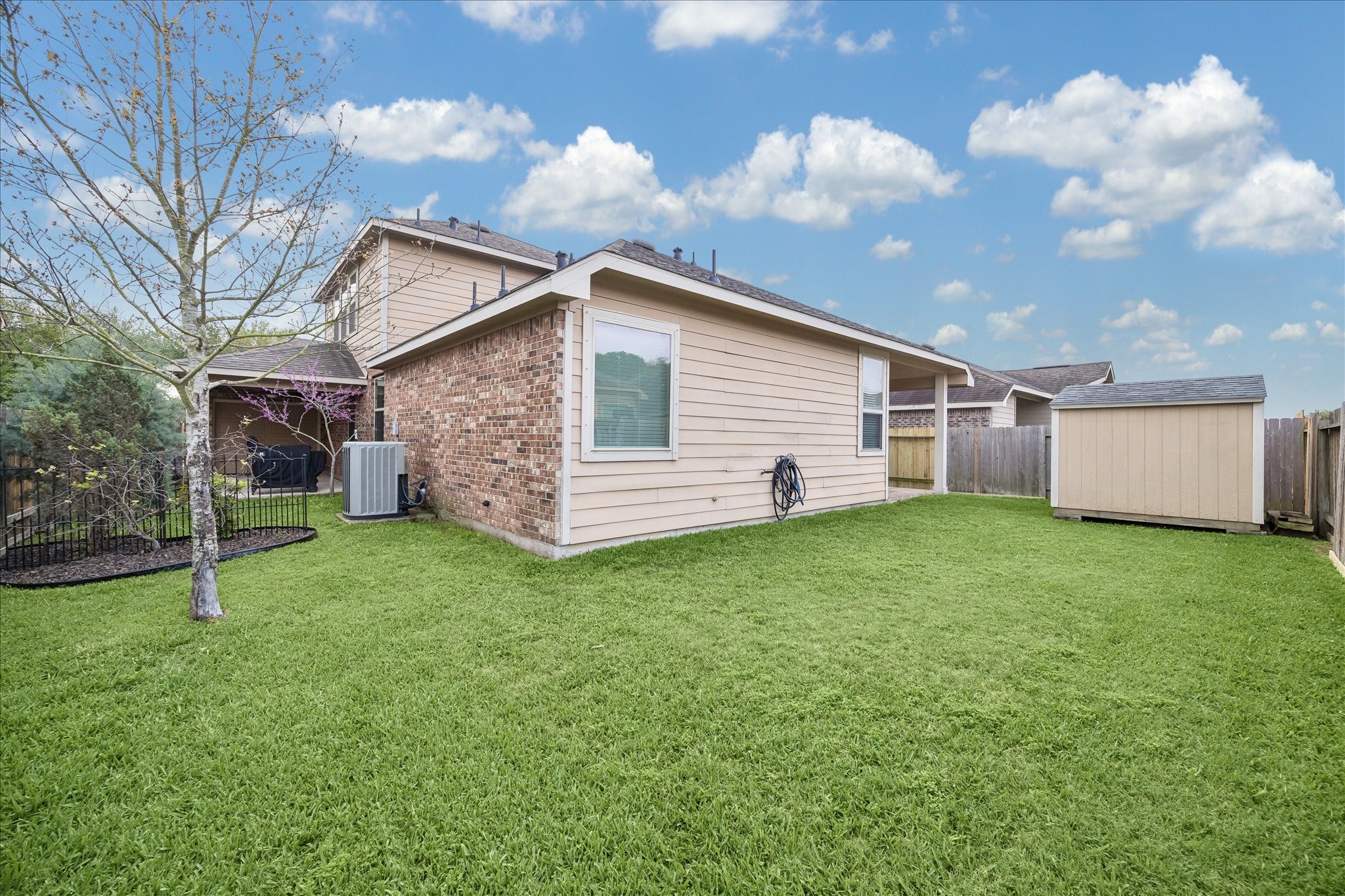 6723 Hunters Way Lane Baytown, TX 77521 - Photo 13 of 16 Spacious backyard