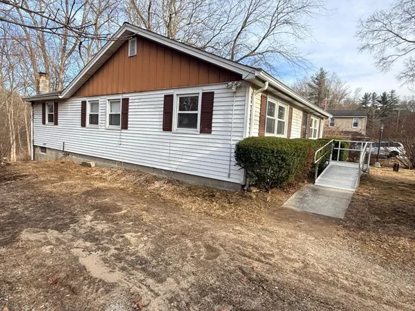 $210,000 | 108 Southbridge Road, Dudley, MA 01571