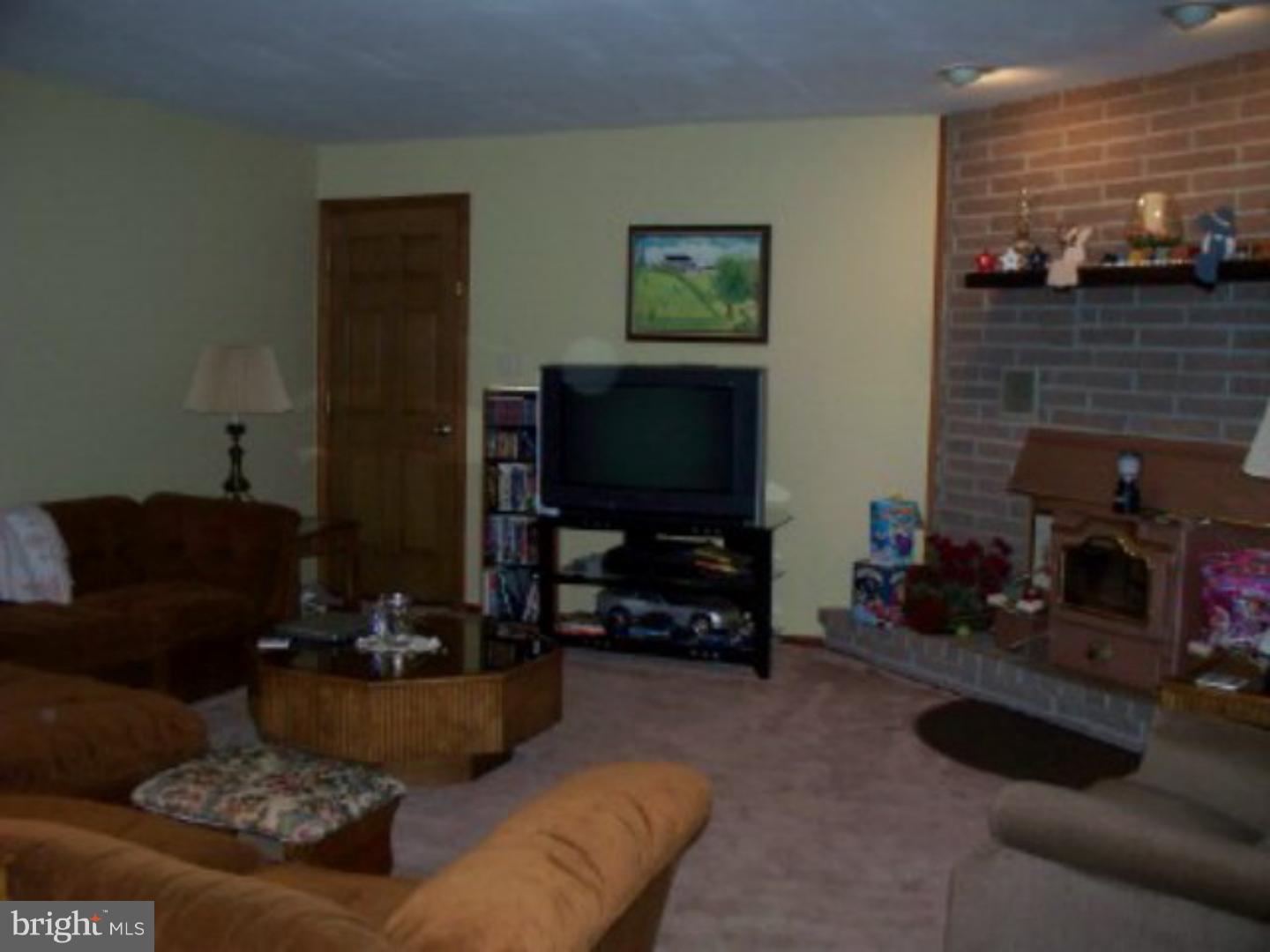 56 High Road Ashland, PA 17921 - Photo 9 of 25 Family Room