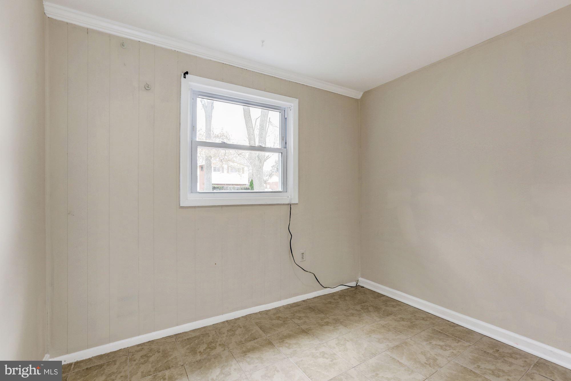 12409 Littleton Street Silver Spring, MD 20906 - Photo 21 of 31 an empty room with windows