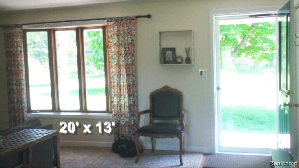 2136 Granger Road Oxford, MI 48371 - Photo 30 of 95 living room size.jpg