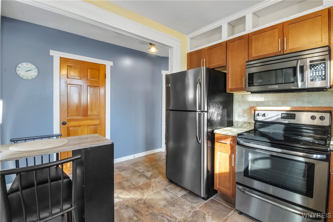 5739 Dover Road Hamburg, NY 14085 - Photo 6 of 34