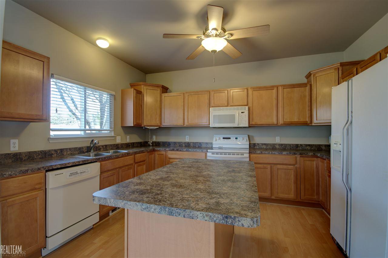8403 East Pearson Road Utica, MI 48316 - Photo 6 of 18 31278730-5.JPG