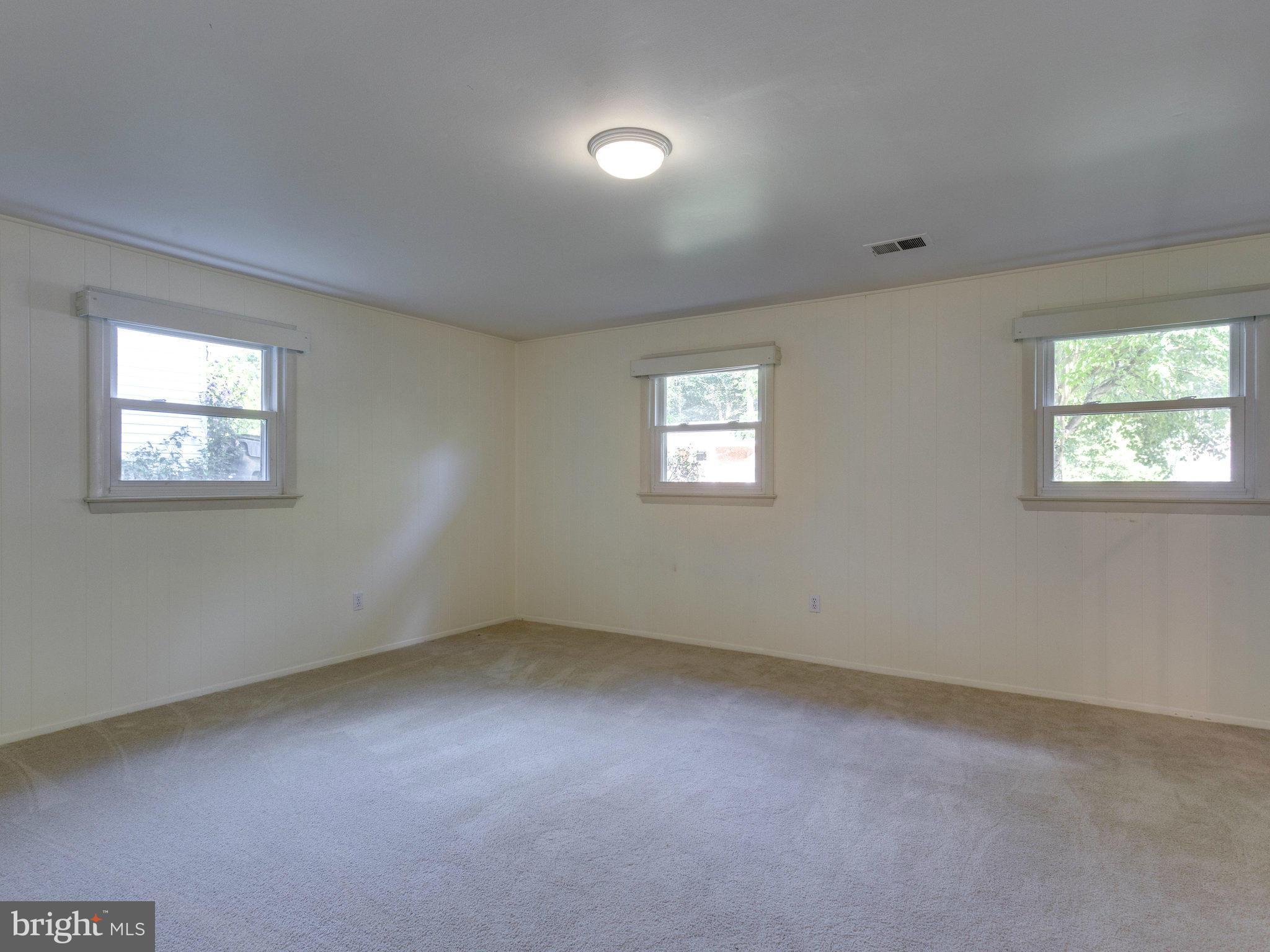 6904 Gillings Road Springfield, VA 22152 - Photo 19 of 29 Family Room