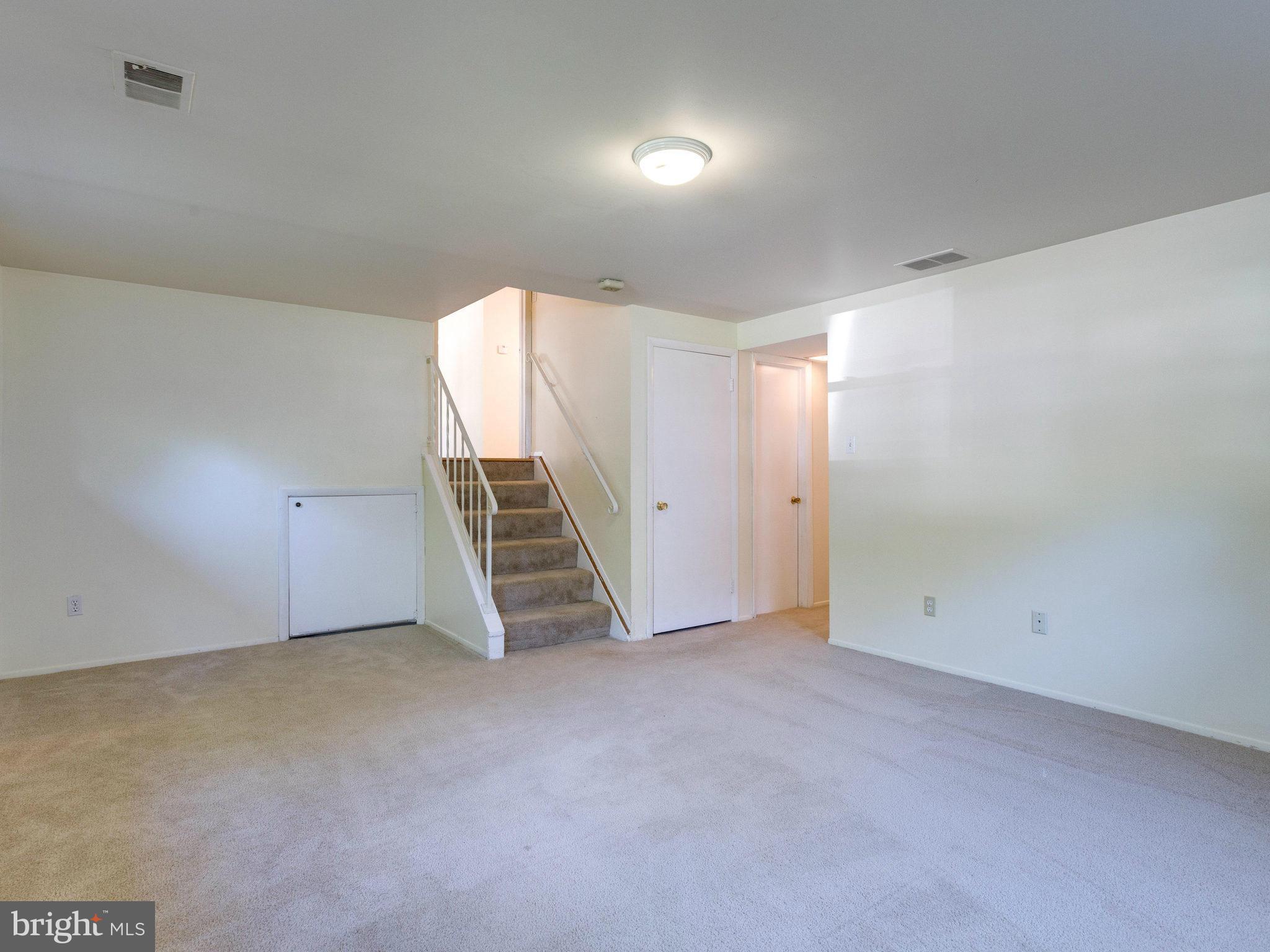 6904 Gillings Road Springfield, VA 22152 - Photo 21 of 29 Family Room