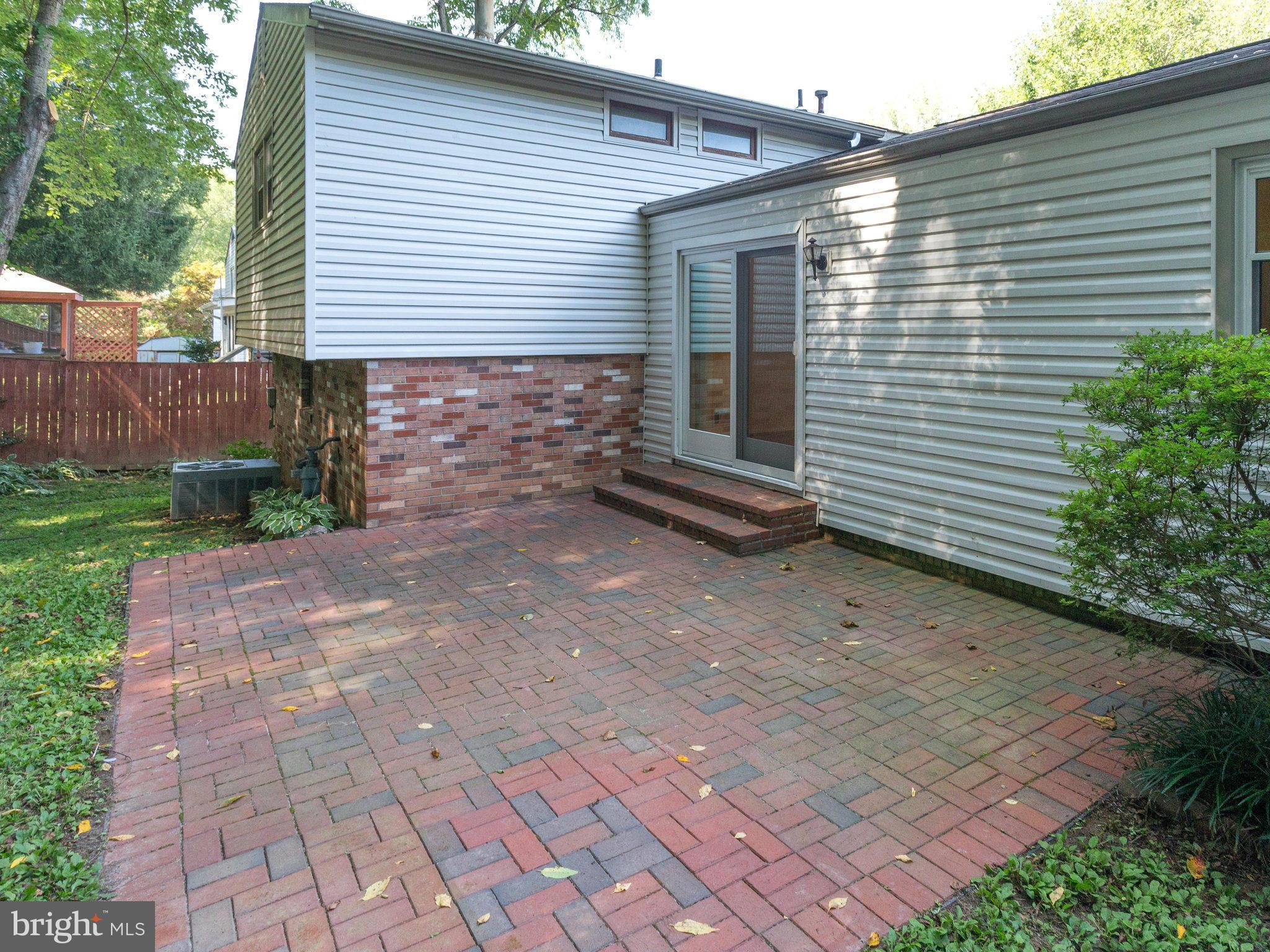 6904 Gillings Road Springfield, VA 22152 - Photo 27 of 29 Exterior (Rear)