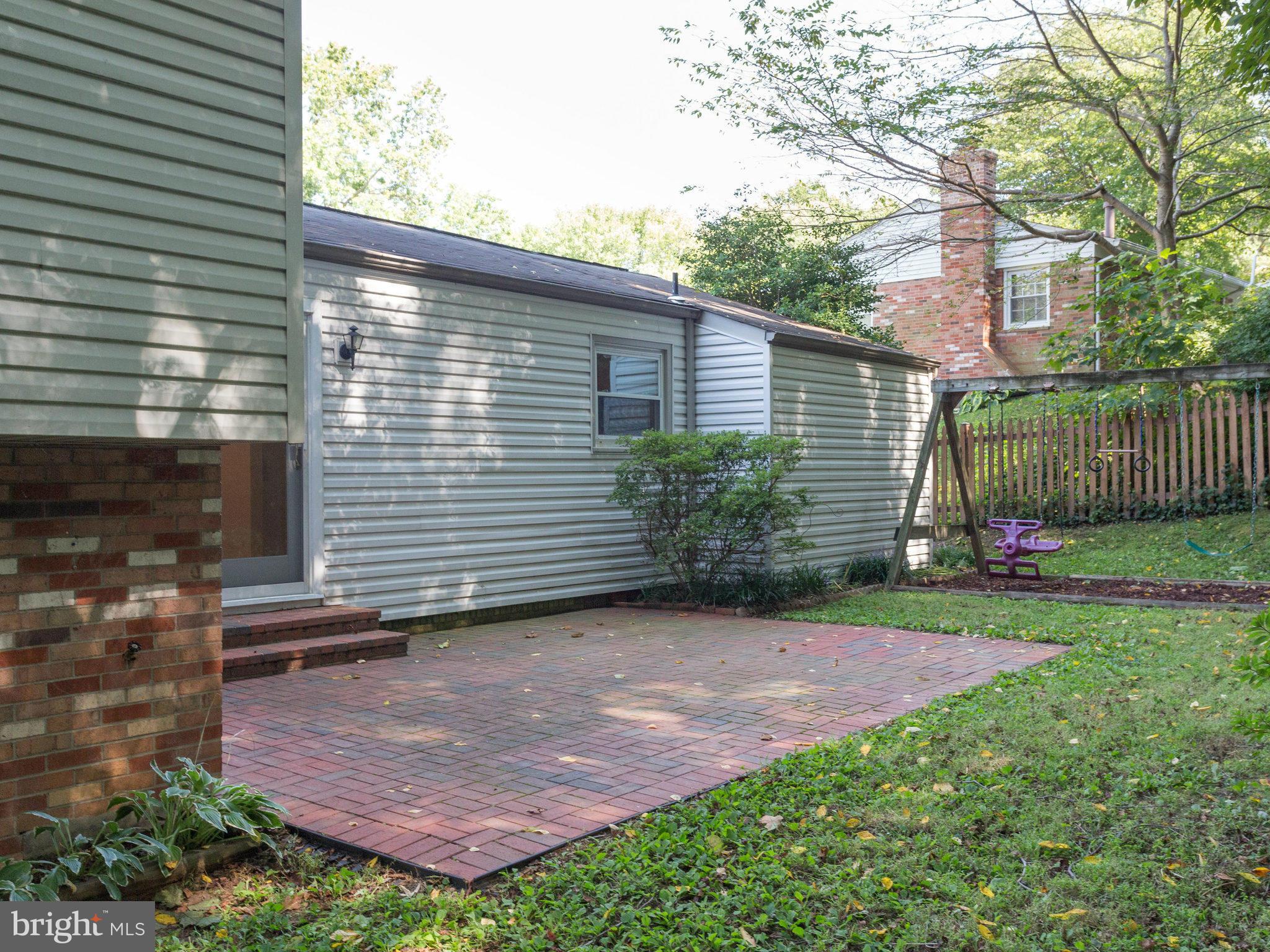 6904 Gillings Road Springfield, VA 22152 - Photo 28 of 29 Exterior (Rear)