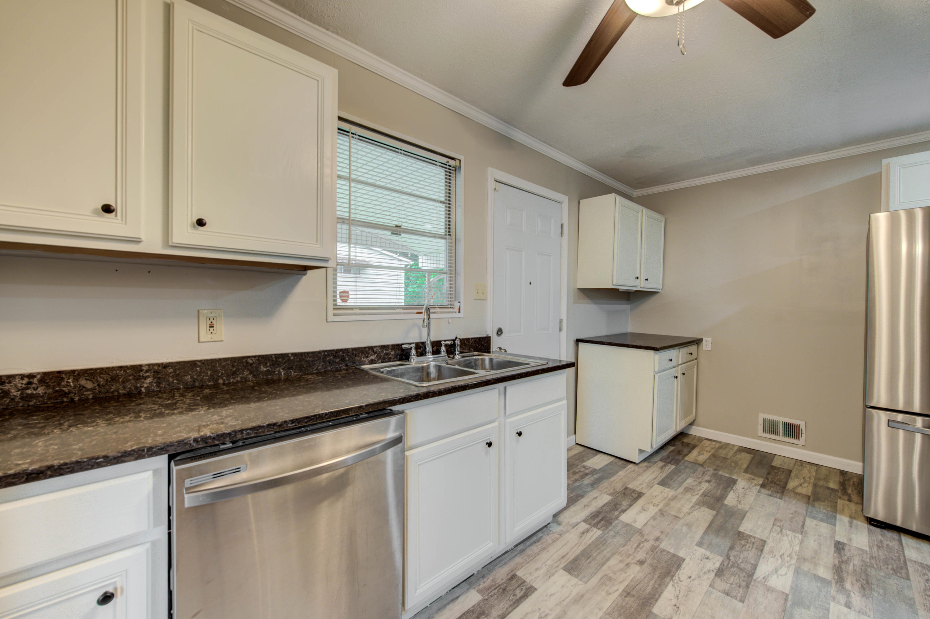 106 West Arrowwood Road Oak Ridge, TN 37830 - Photo 8 of 25 8