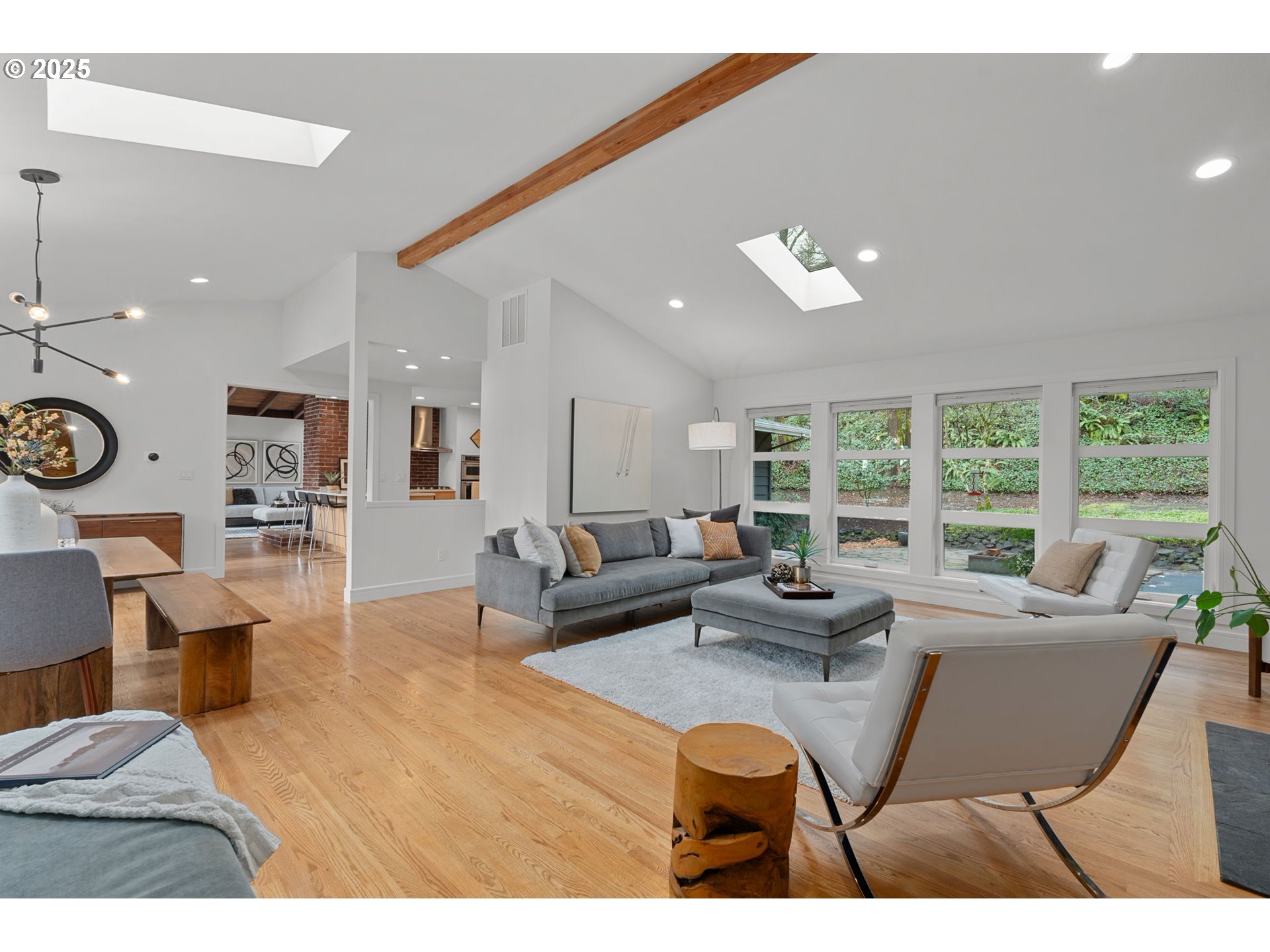 10441 Southwest Ridgeview Lane Portland, OR 97219 - Photo 12 of 38 Gallery Image 12