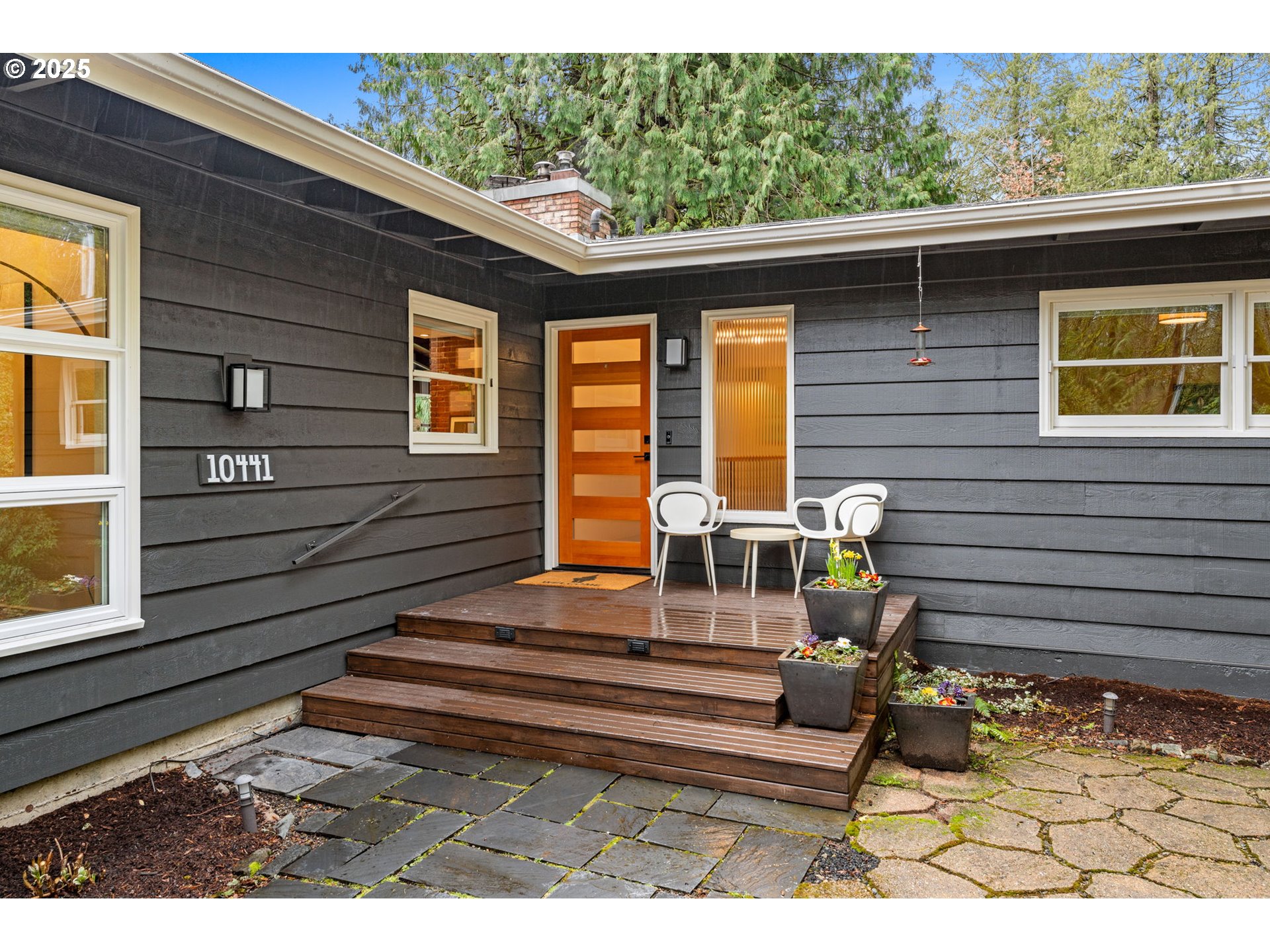 10441 Southwest Ridgeview Lane Portland, OR 97219 - Photo 2 of 38 Gallery Image 2