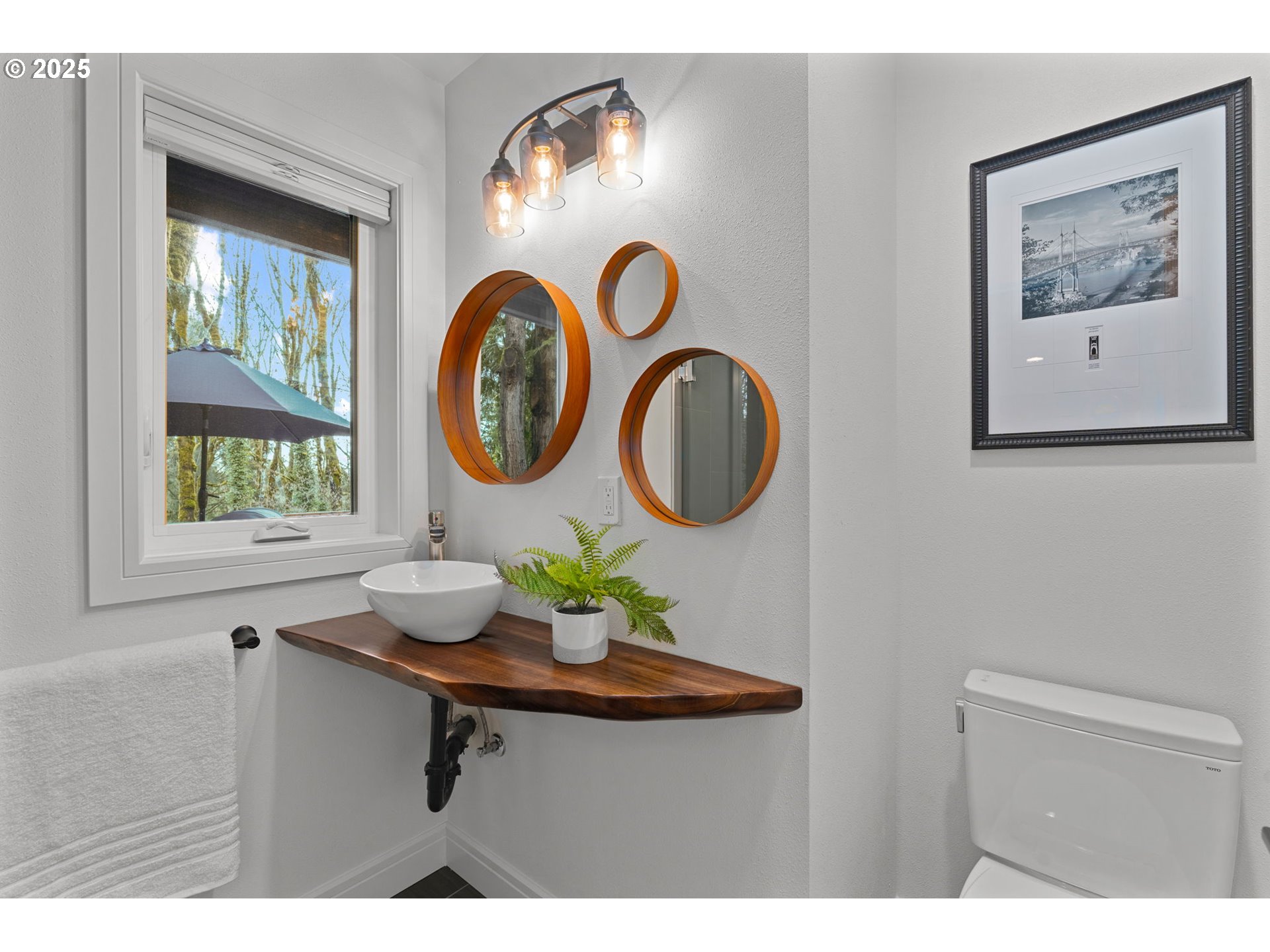 10441 Southwest Ridgeview Lane Portland, OR 97219 - Photo 24 of 38 Gallery Image 24