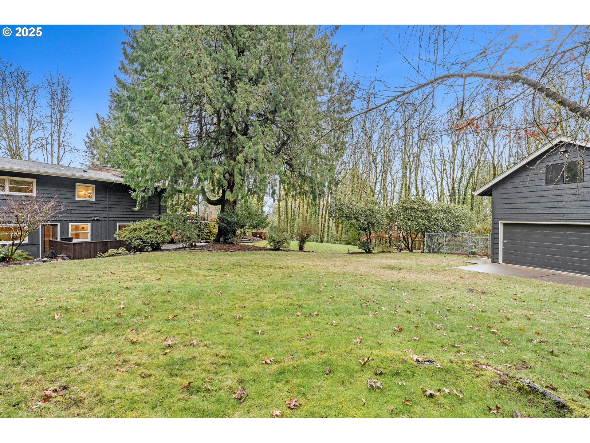 10441 Southwest Ridgeview Lane Portland, OR 97219 - Photo 30 of 38 Gallery Image 30