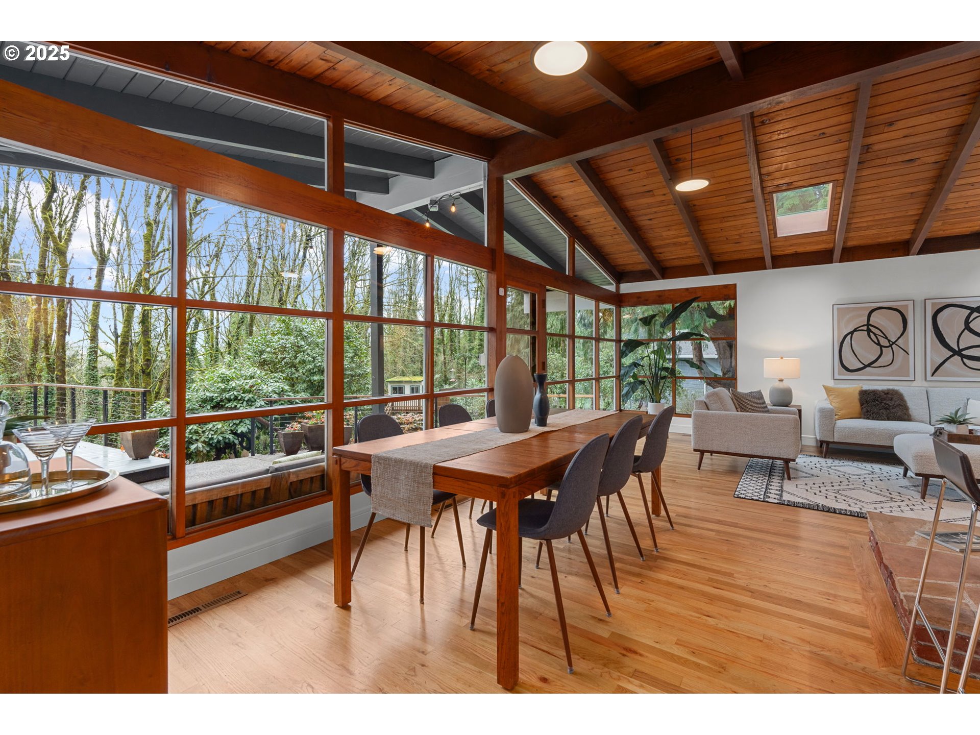 10441 Southwest Ridgeview Lane Portland, OR 97219 - Photo 6 of 38 Gallery Image 6