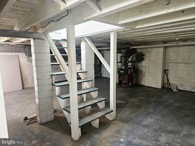 $4,850 | 2500 South Eads Street, Arlington, VA 22202