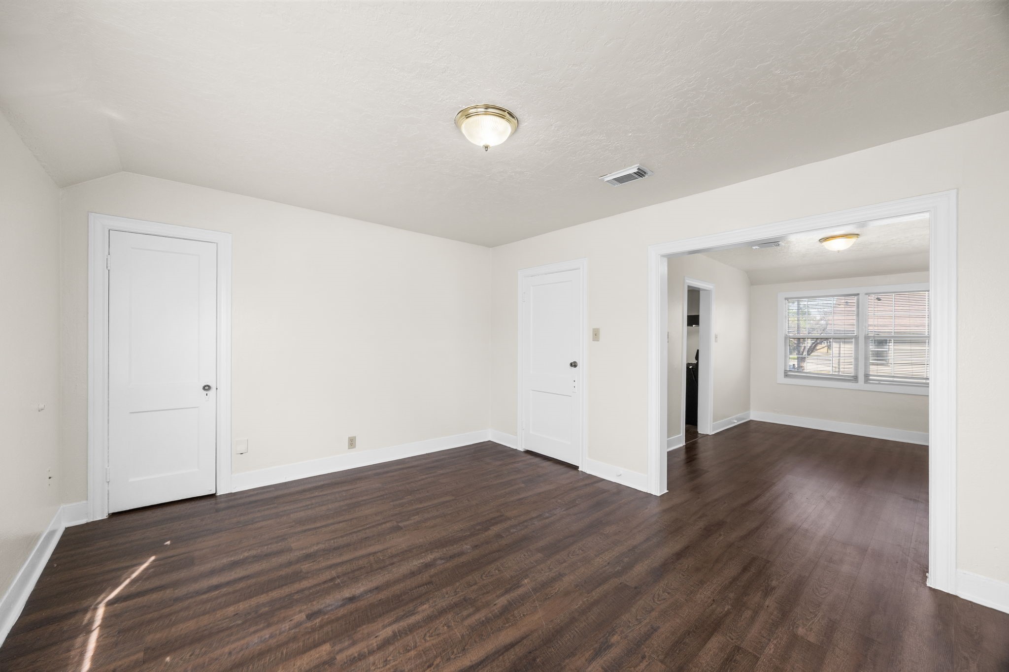1501 Godwin Street, Unit 2 Houston, TX 77023 - Photo 6 of 20 Gallery Image 6