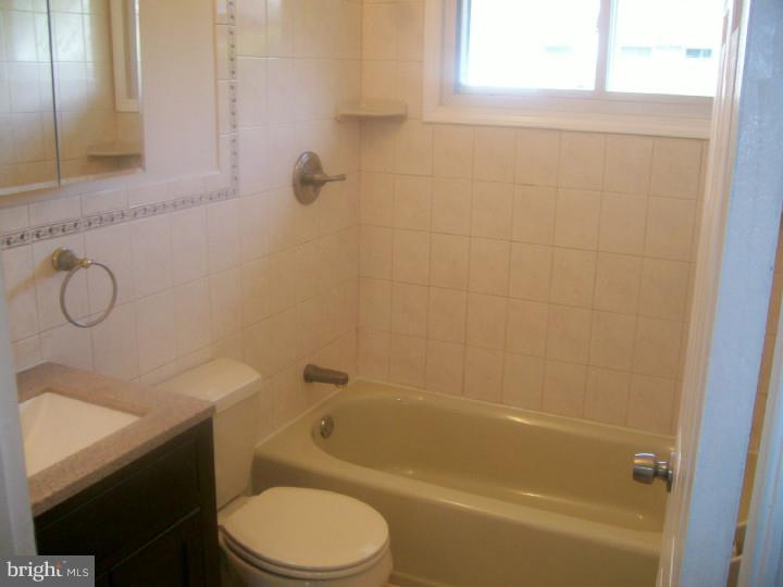 46 Mintleaf Road Levittown, PA 19056 - Photo 14 of 22 Gallery Image 14