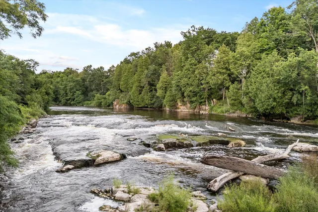 $550,000 | 1895 16th Avenue, Unit LT2 CSM 3934, Grafton, WI 53024