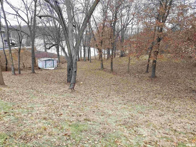 $22,000 | 33 Shorewood Drive, Macomb, IL 61455