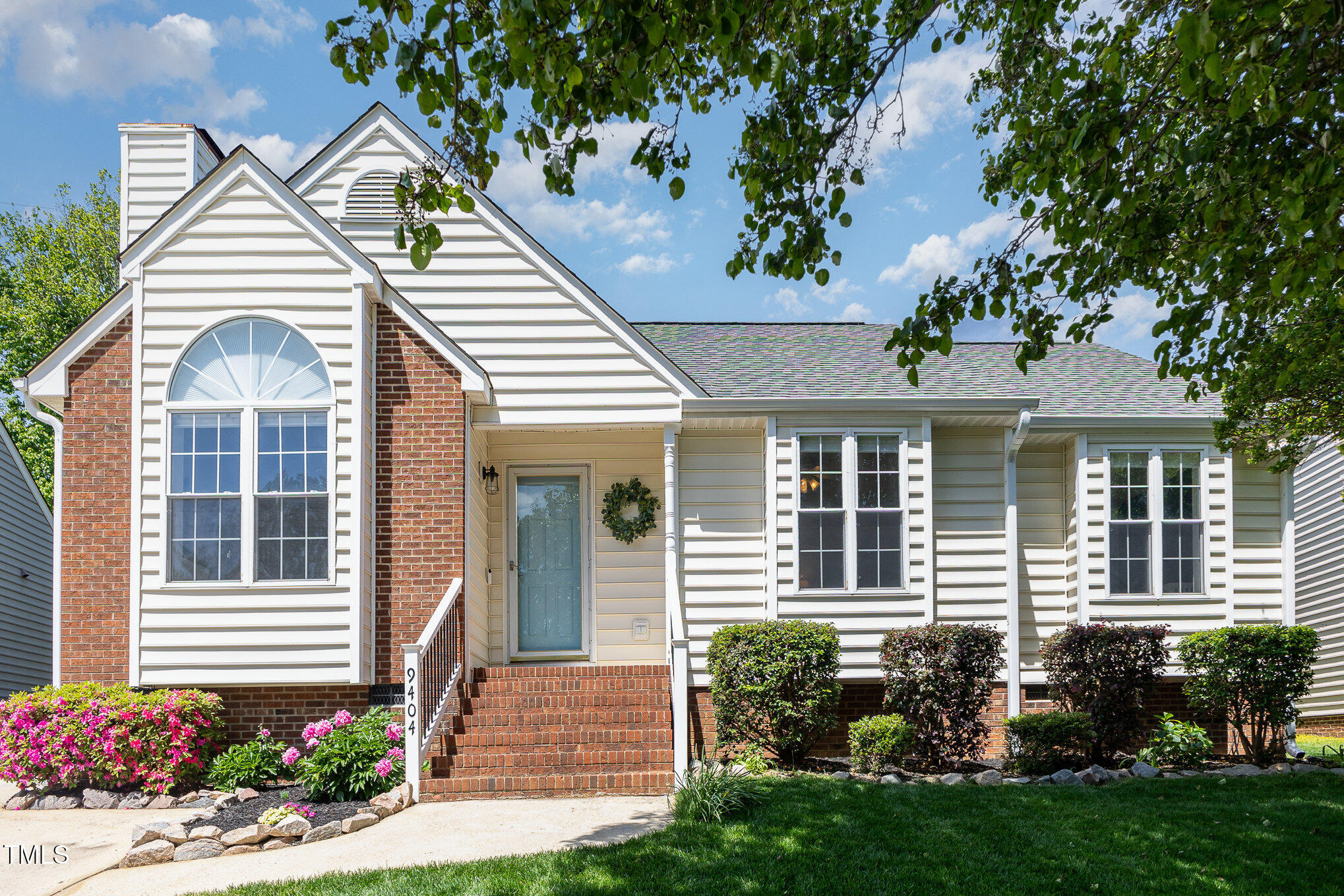 9404 Dawnshire Road Raleigh, NC 27615 - Photo 2 of 4 004_bc4a4490-edit_682