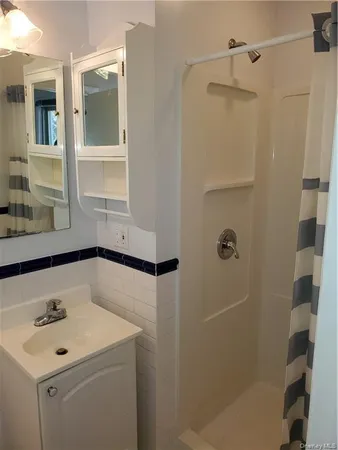 $7,500 | 215 Harriman Road, Irvington, NY 10533