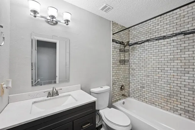 $300,000 | 8018 Blackfin Drive, Rowlett, TX 75089