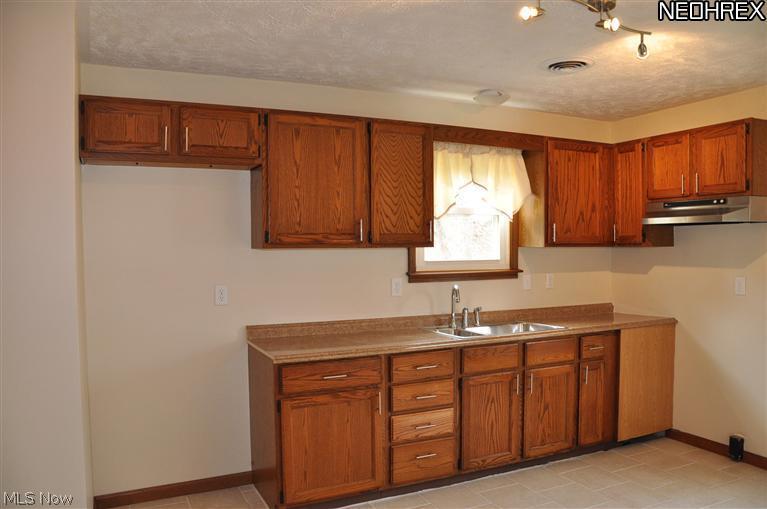 1352 Wheeler Road Zanesville, OH 43701 - Photo 10 of 13