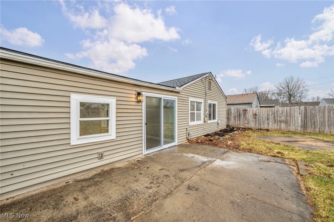 614 Weller Road Elyria, OH 44035 - Photo 5 of 39 Rear view of property with a patio