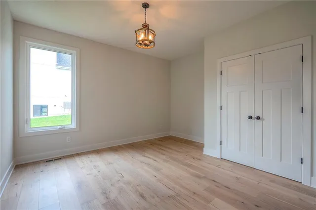 $1,085,000 | 595 South Shore Drive, Lake Winnebago, MO 64034