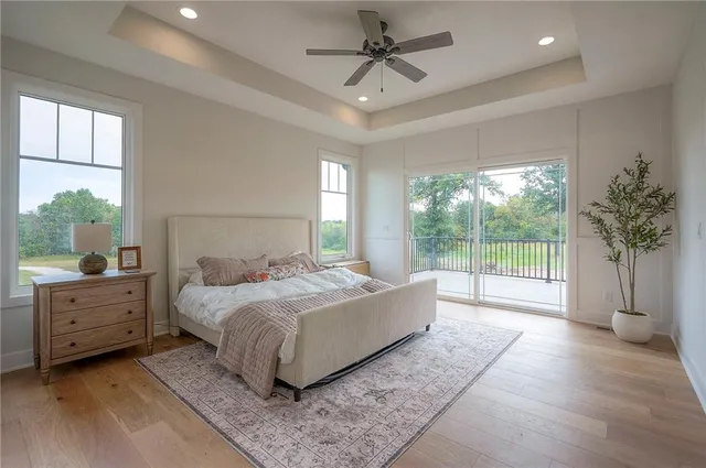 $1,085,000 | 595 South Shore Drive, Lake Winnebago, MO 64034