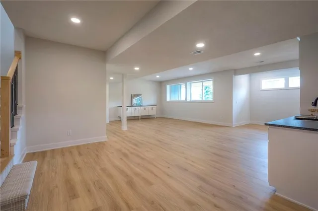 $1,085,000 | 595 South Shore Drive, Lake Winnebago, MO 64034