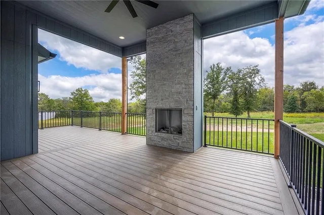 $1,085,000 | 595 South Shore Drive, Lake Winnebago, MO 64034