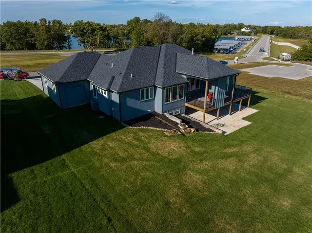 $1,085,000 | 595 South Shore Drive, Lake Winnebago, MO 64034