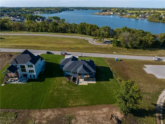 $1,085,000 | 595 South Shore Drive, Lake Winnebago, MO 64034