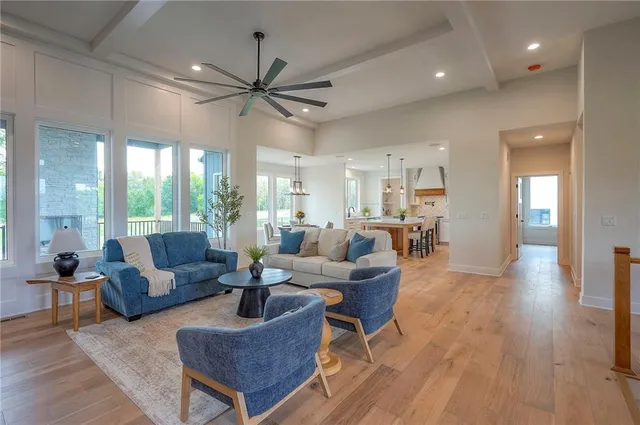 $1,085,000 | 595 South Shore Drive, Lake Winnebago, MO 64034