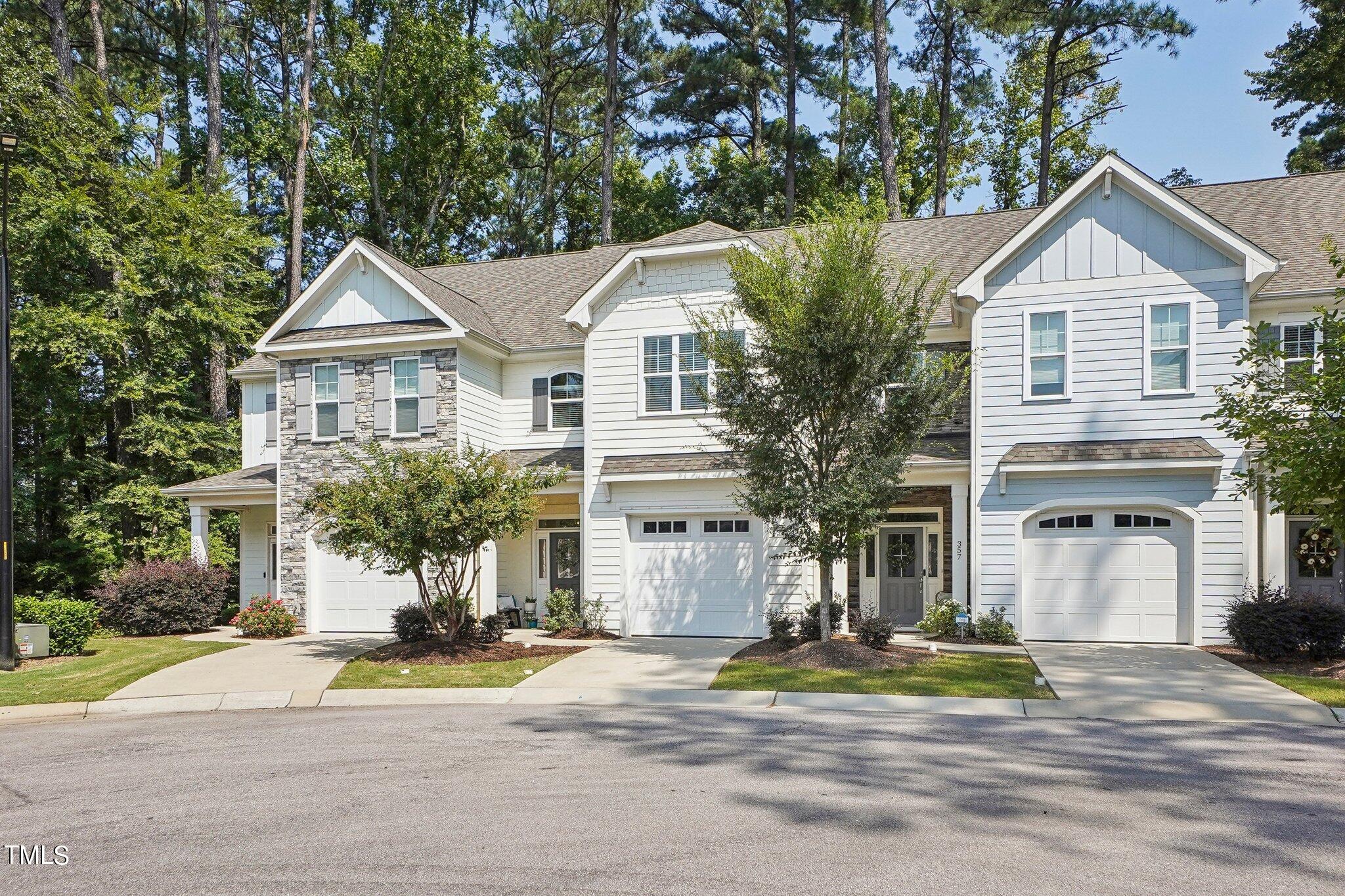 Ashton Ridge Ln-002