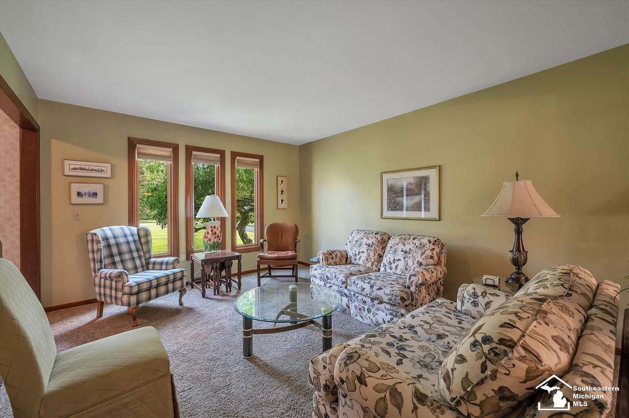 3191 Chanson Valley Road Lambertville, MI 48144 - Photo 8 of 45 50045116-7.JPG