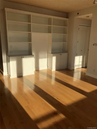 $4,950 | 10-46 Jackson Avenue, Unit 8C | Long Island City