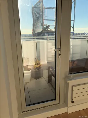 $4,950 | 10-50 Jackson Avenue, Unit 8C | Long Island City