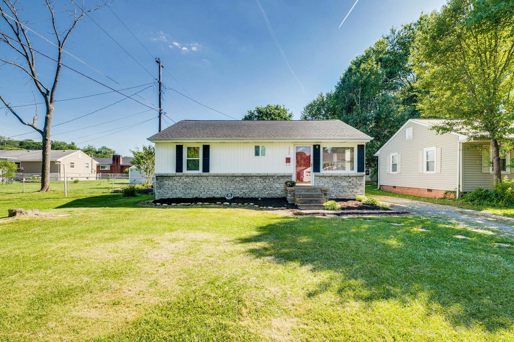 2308 Tacoma Road Kingsport, TN 37664 - Photo 1 of 29 001