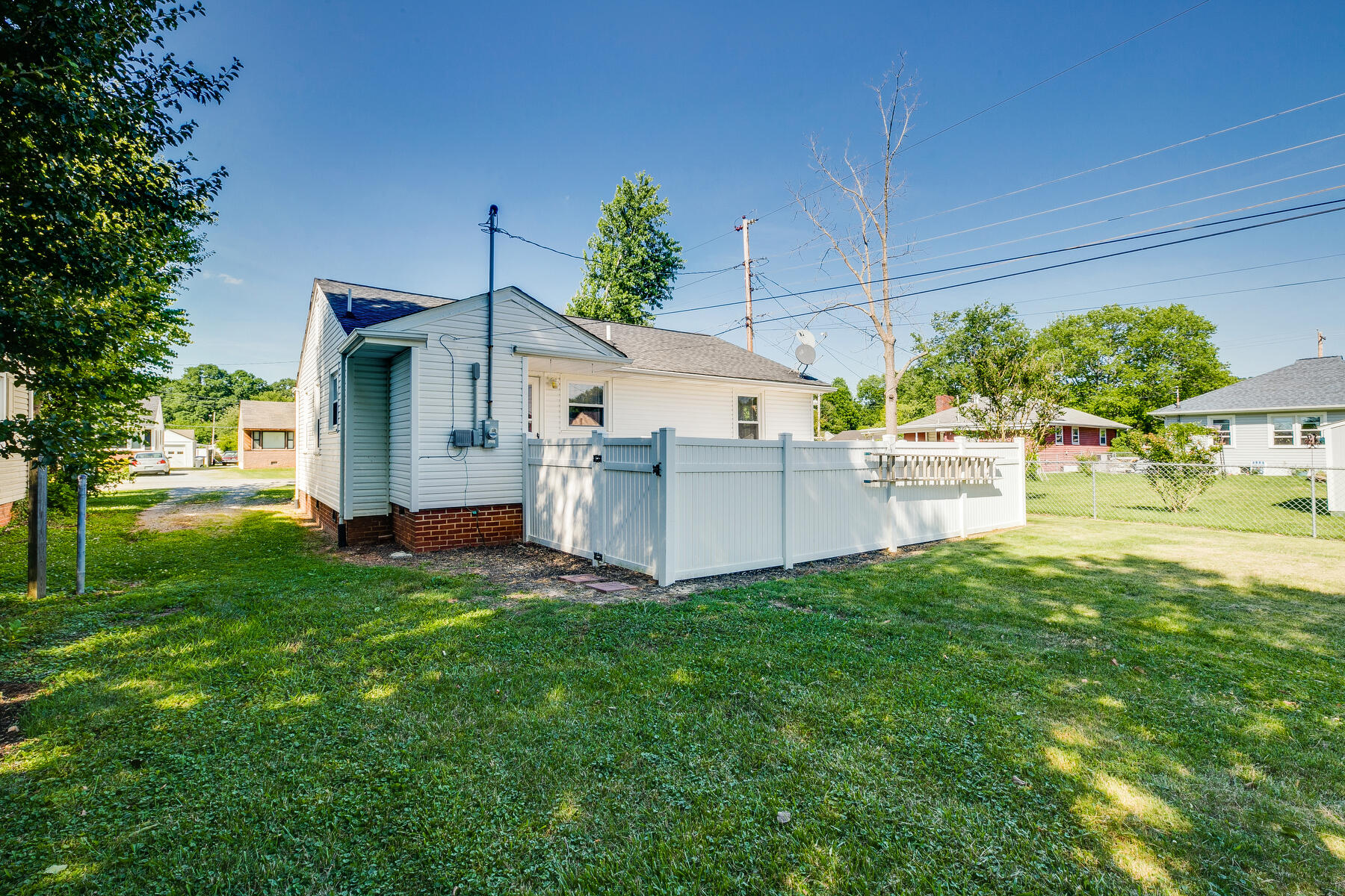 2308 Tacoma Road Kingsport, TN 37664 - Photo 23 of 29 023