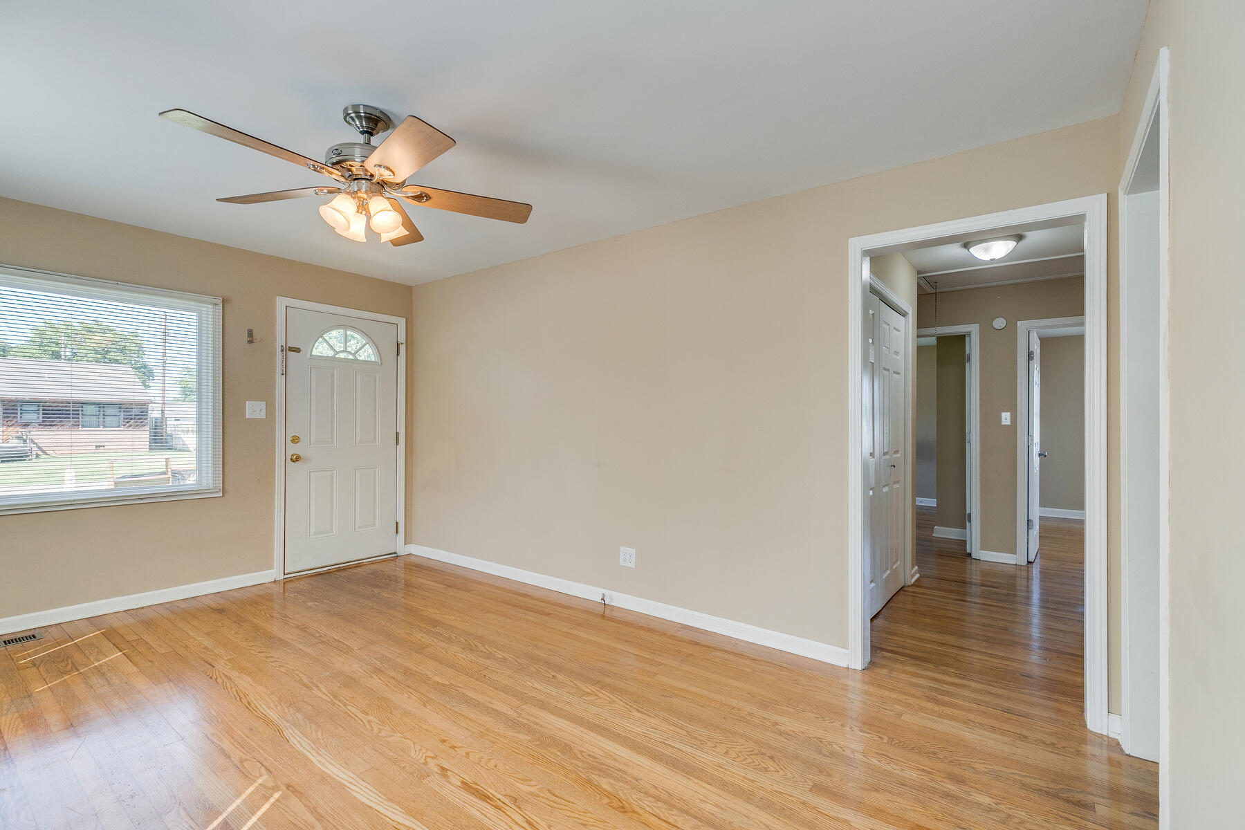 2308 Tacoma Road Kingsport, TN 37664 - Photo 7 of 29 007